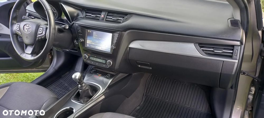 Toyota Avensis Touring Sports 1.8 Business Edition - 20