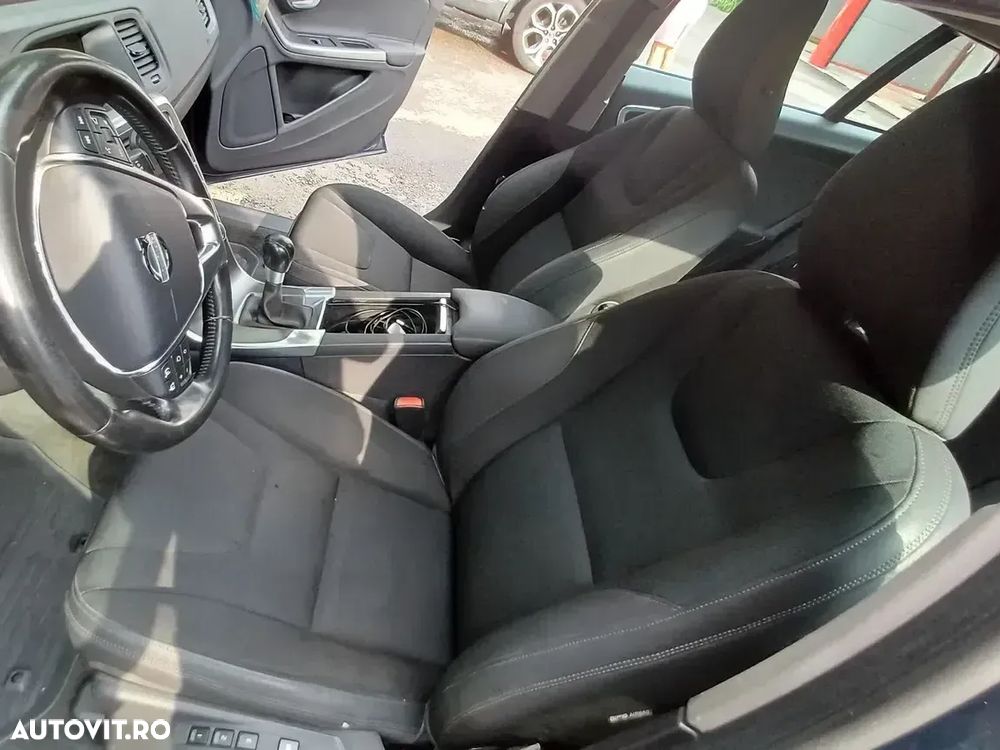 Volvo V60 DRIVe Start-Stop Basic - 13