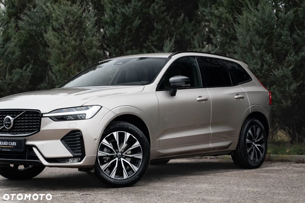 Volvo XC 60 B5 B AWD Plus Dark - 12