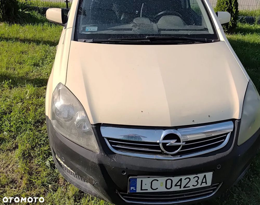 Opel Zafira - 1