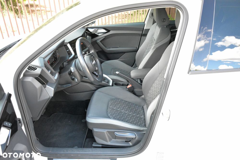 Audi A1 Sportback 35 TFSI S-Line S tronic - 11