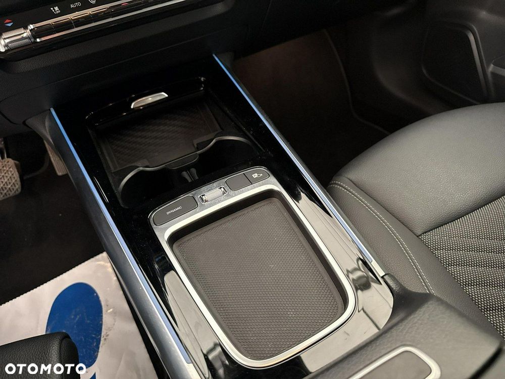 Mercedes-Benz GLA - 17