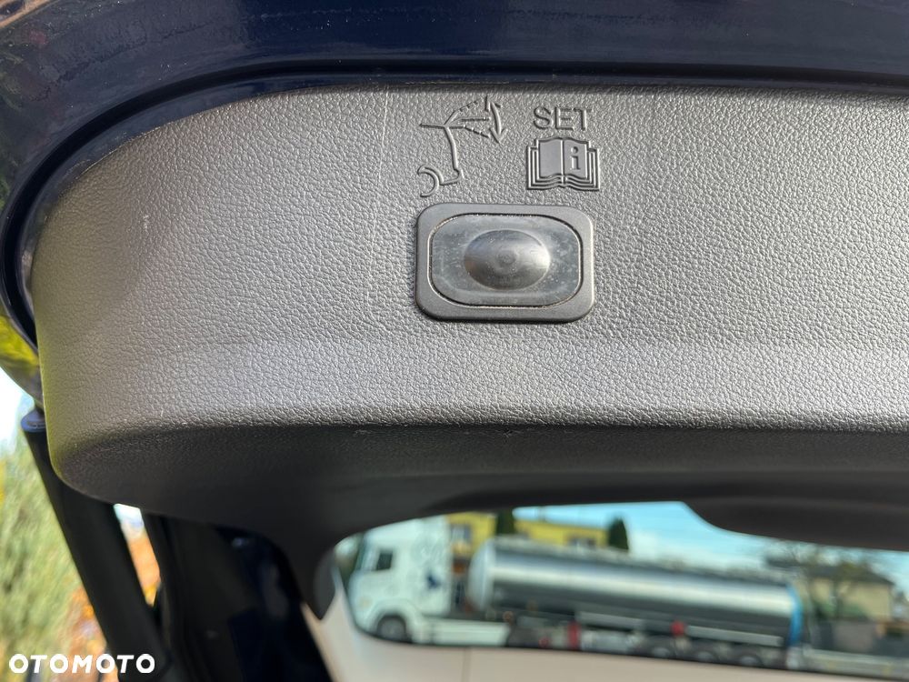 Ford Kuga 2.0 TDCi 4WD Titanium Plus - 27