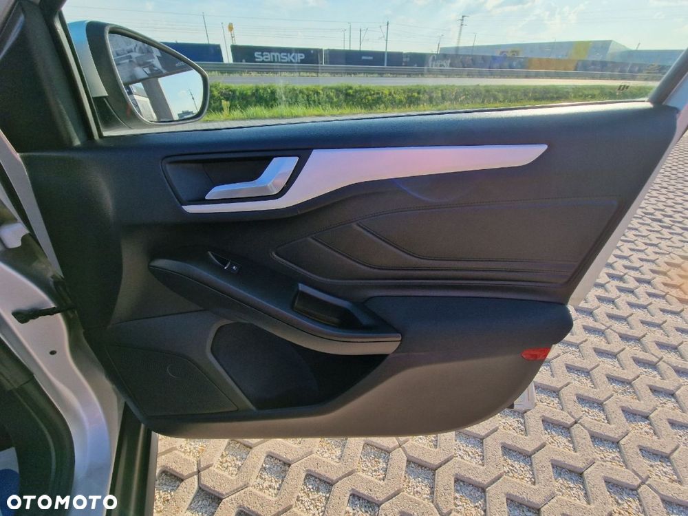 Ford Focus SW - 27