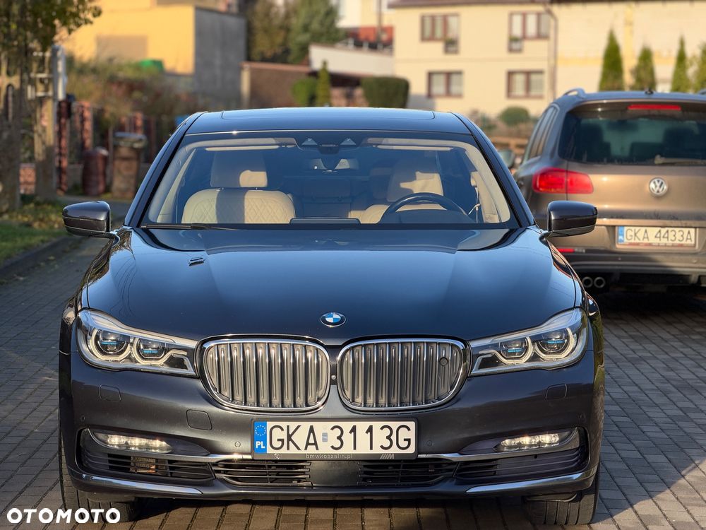 BMW Seria 7 750i xDrive - 4