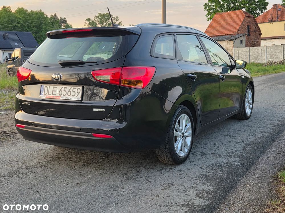 Kia Ceed 1.6 CRDi 136 DCT ISG Spirit - 7
