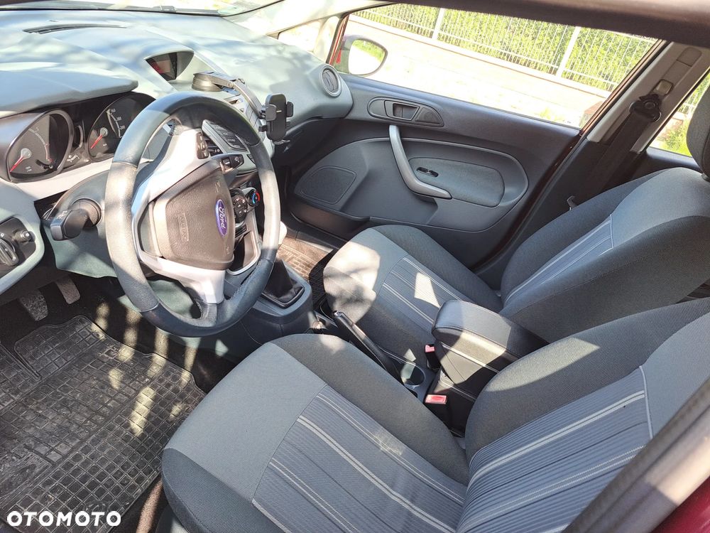 Ford Fiesta - 23