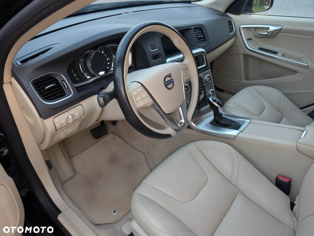 Volvo V60 Cross Country D4 Drive-E Summum - 14
