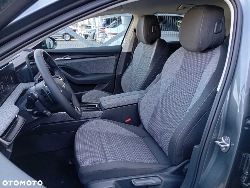 Skoda Superb 2.0 TDI SCR 4x4 Edition 130 DSG - 11