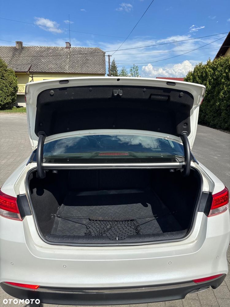 Kia Optima 1.7 CRDI XL DCT - 11