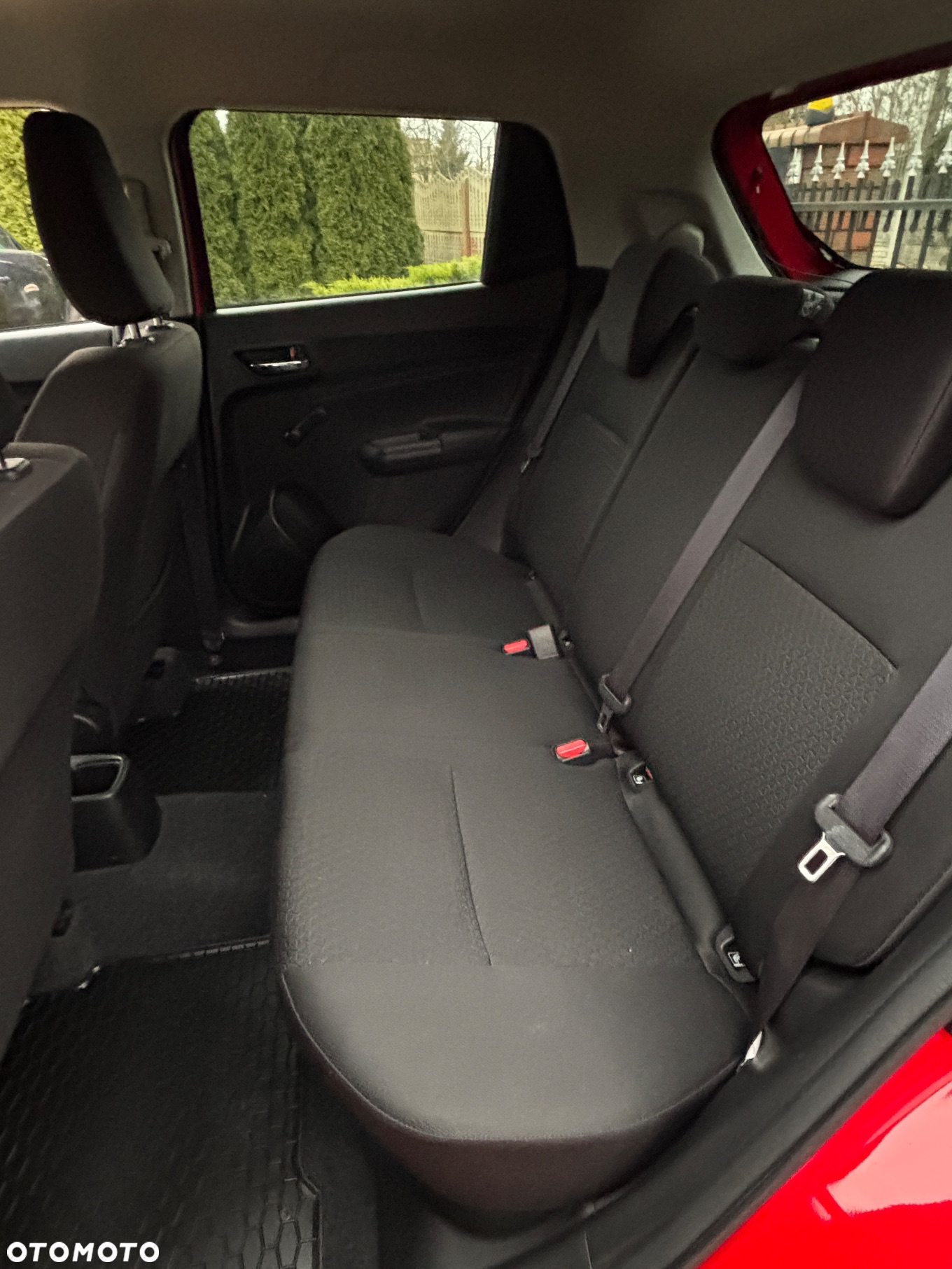 Suzuki Swift 1.2 Premium Plus - 18