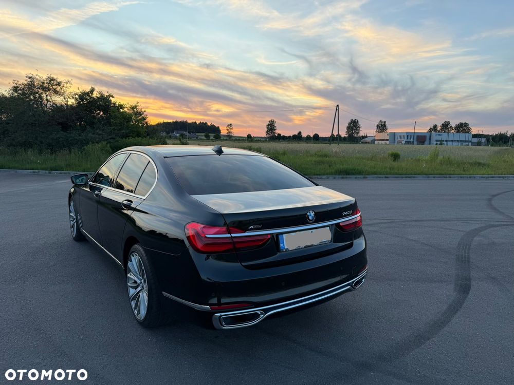 BMW Seria 7 740d xDrive - 39