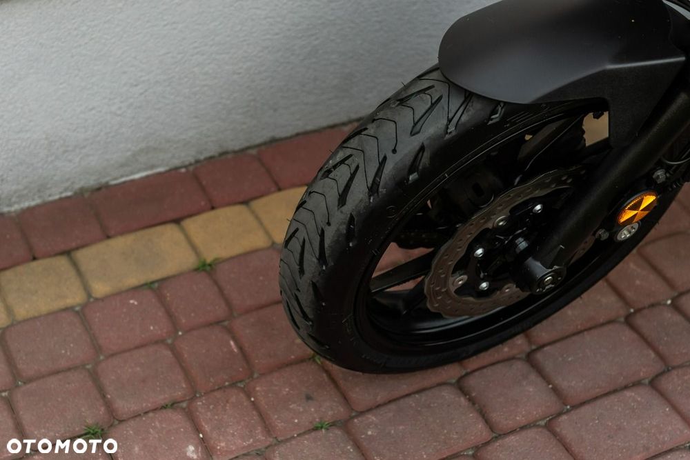 Yamaha MT - 7