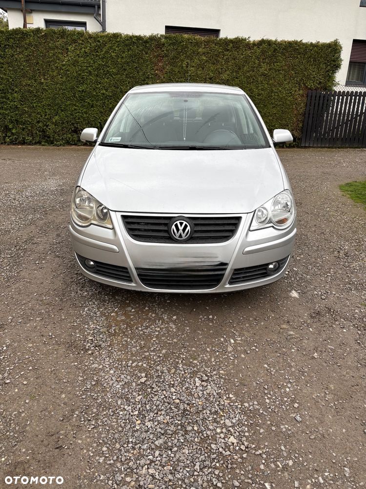 Volkswagen Polo - 2