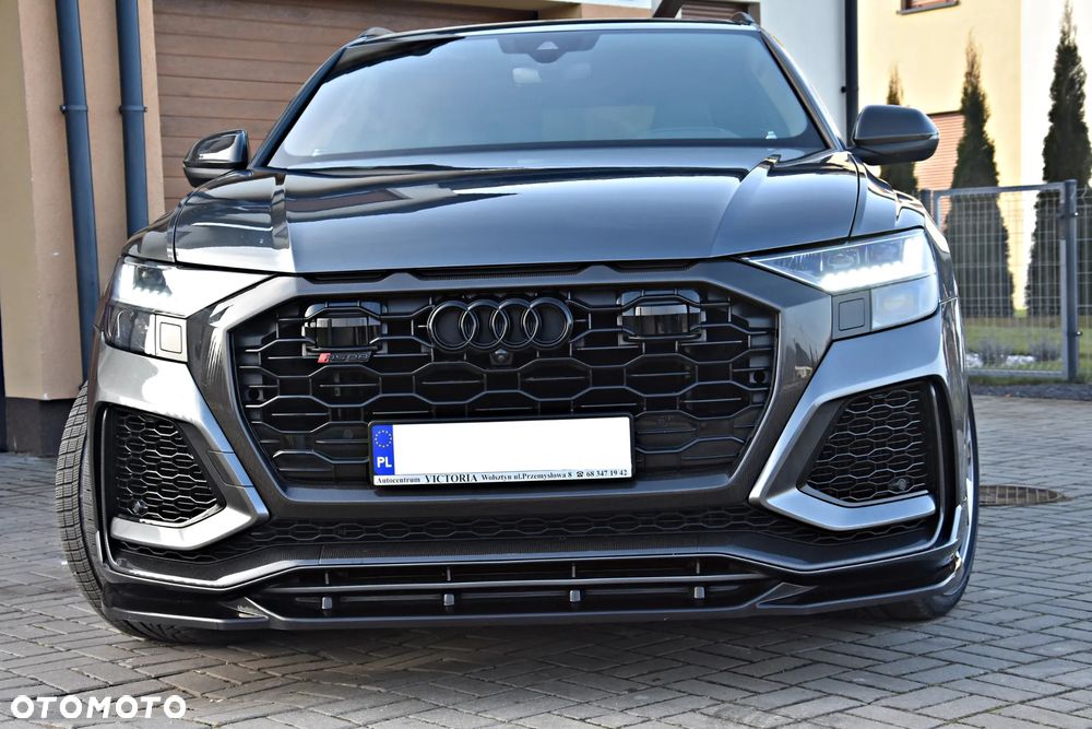 Audi RS Q8 - 8