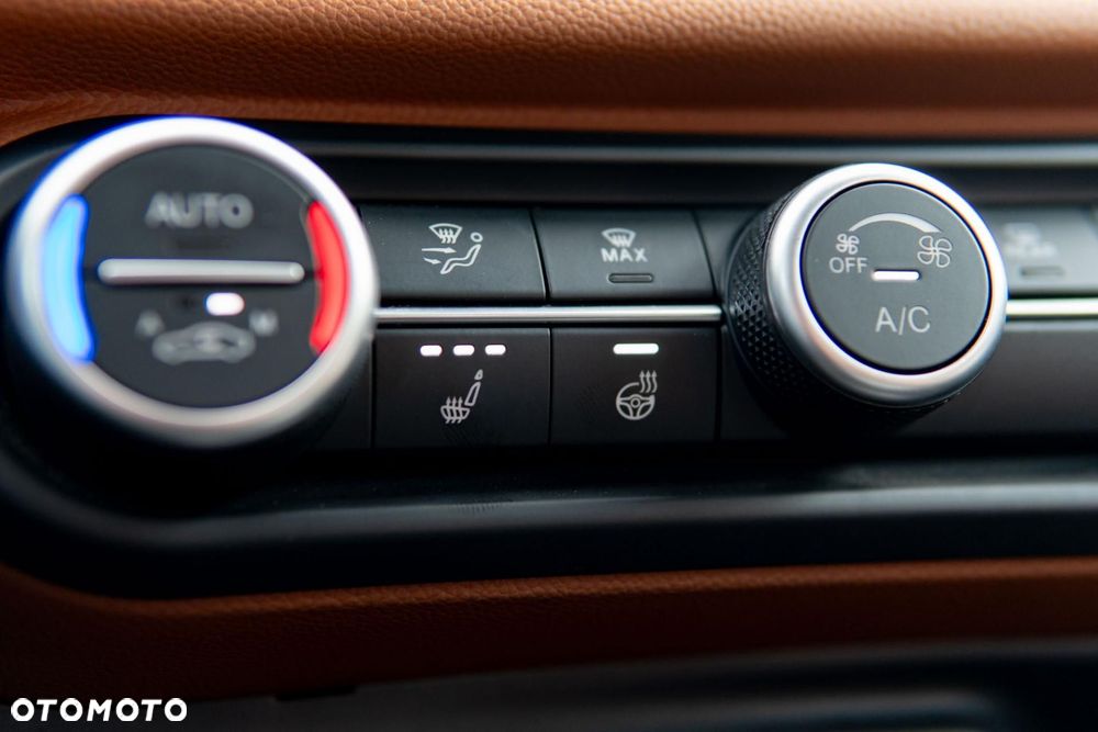 Alfa Romeo Giulia 2.0 Turbo Veloce Q4 - 21