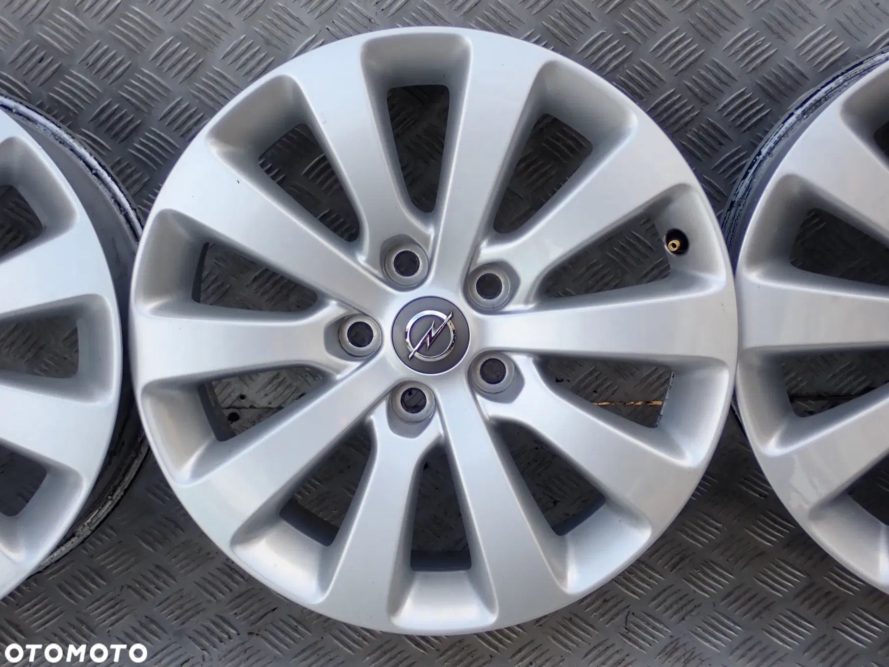 FELGI ALUMINIOWE OPEL 7JX17 ET 44 5X115 0P044K6 - 5