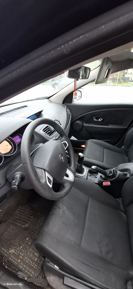Renault Mégane Sport Tourer dCi 90 FAP Expression - 6