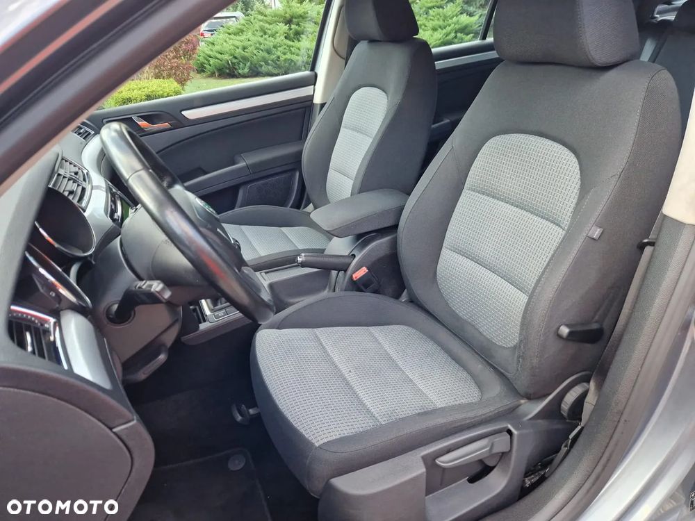 Skoda Superb 1.6 TDI Active Greenline - 20