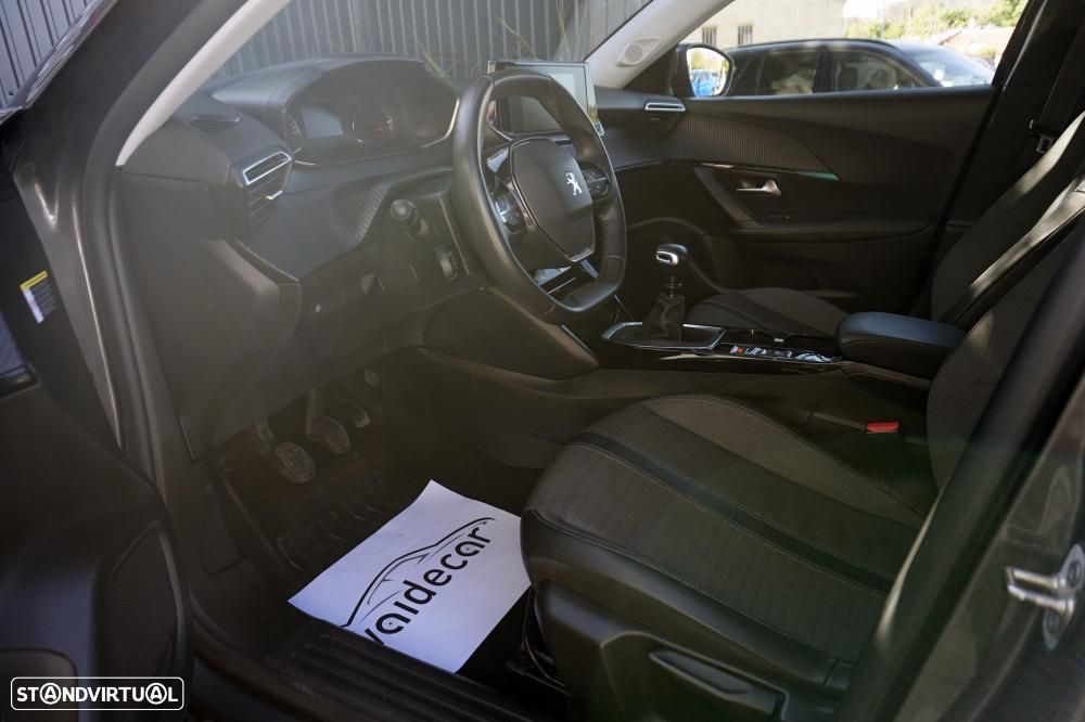 Peugeot 2008 1.2 PureTech Allure - 8
