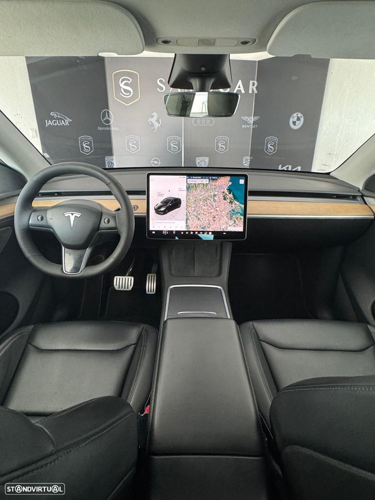 Tesla Model Y Performance Dual Motor AWD - 12