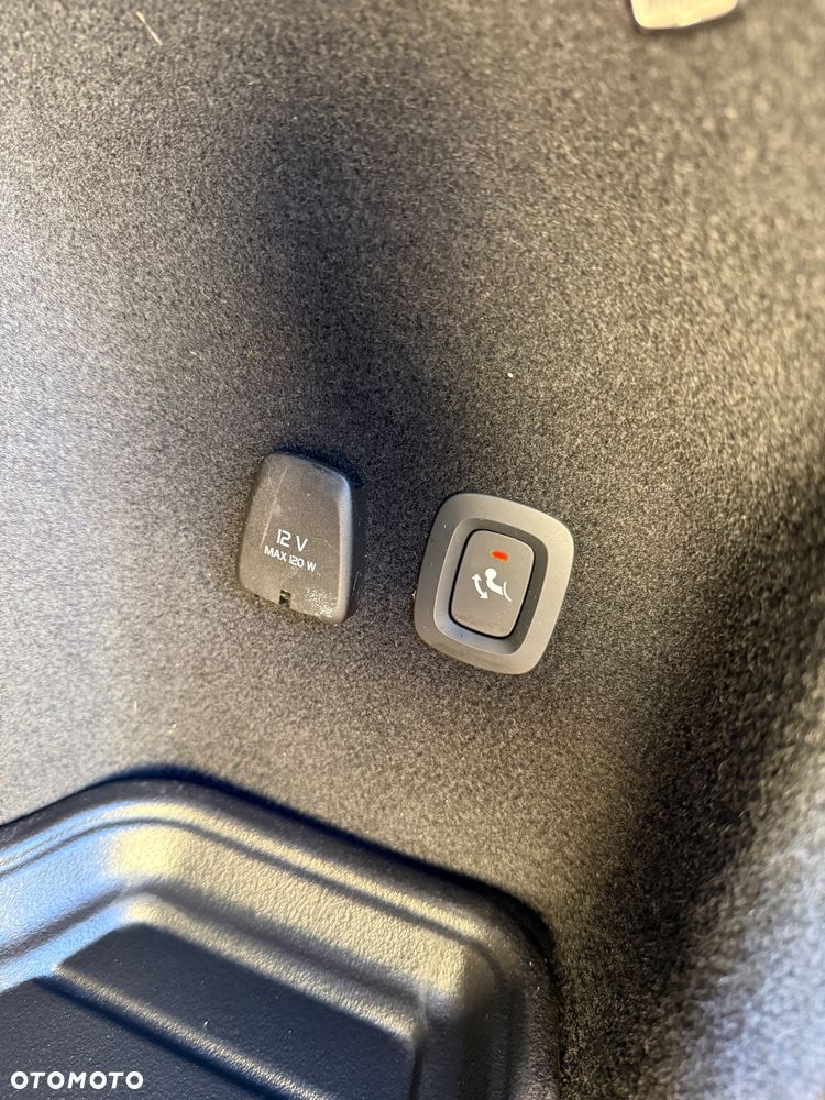 Volvo V60 D4 Geartronic Momentum - 12