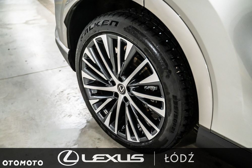 Lexus RX - 8