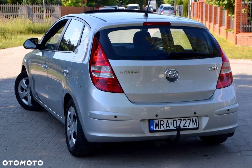 Hyundai i30 1.6 Comfort - 9