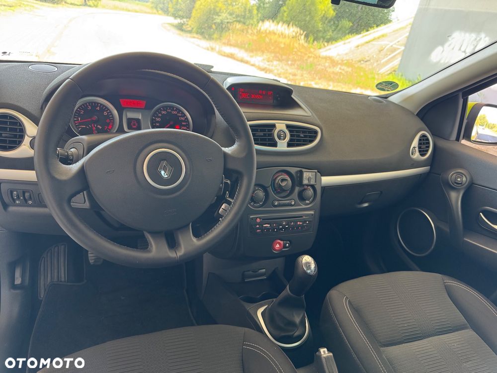 Renault Clio 1.2 TCE Authentique - 25