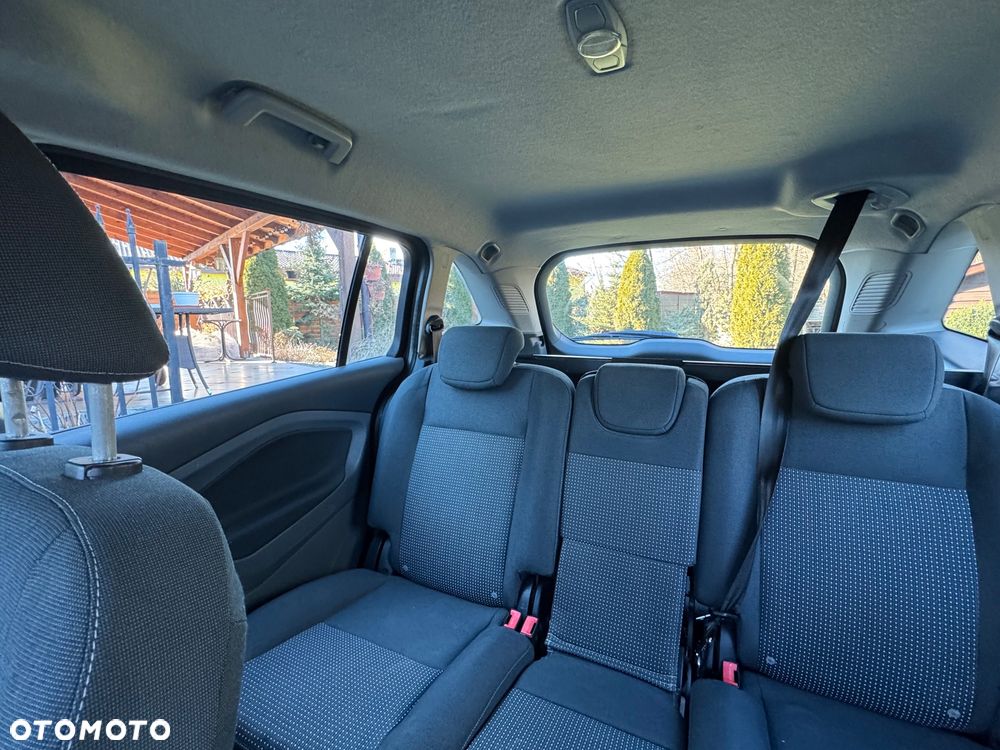 Ford Grand C-MAX - 38