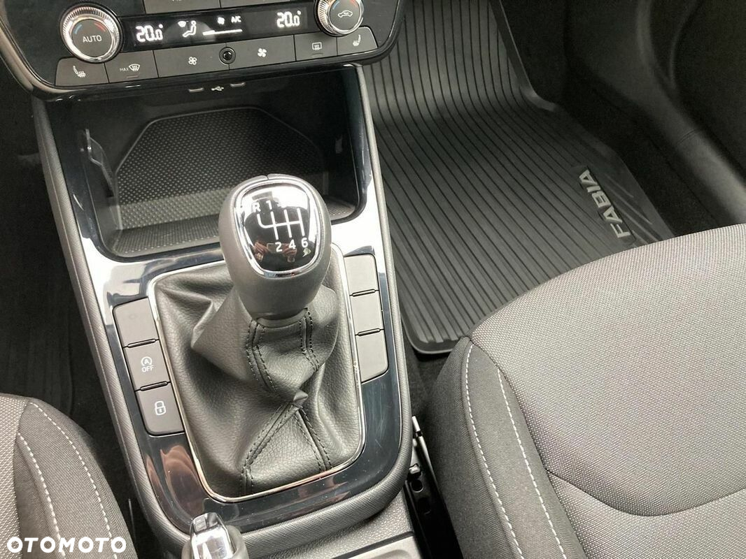 Skoda Fabia - 17
