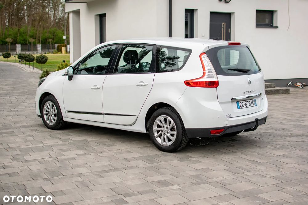 Renault Grand Scenic - 25