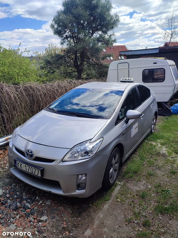 Toyota Prius 1.8 HSD Prestige - 2