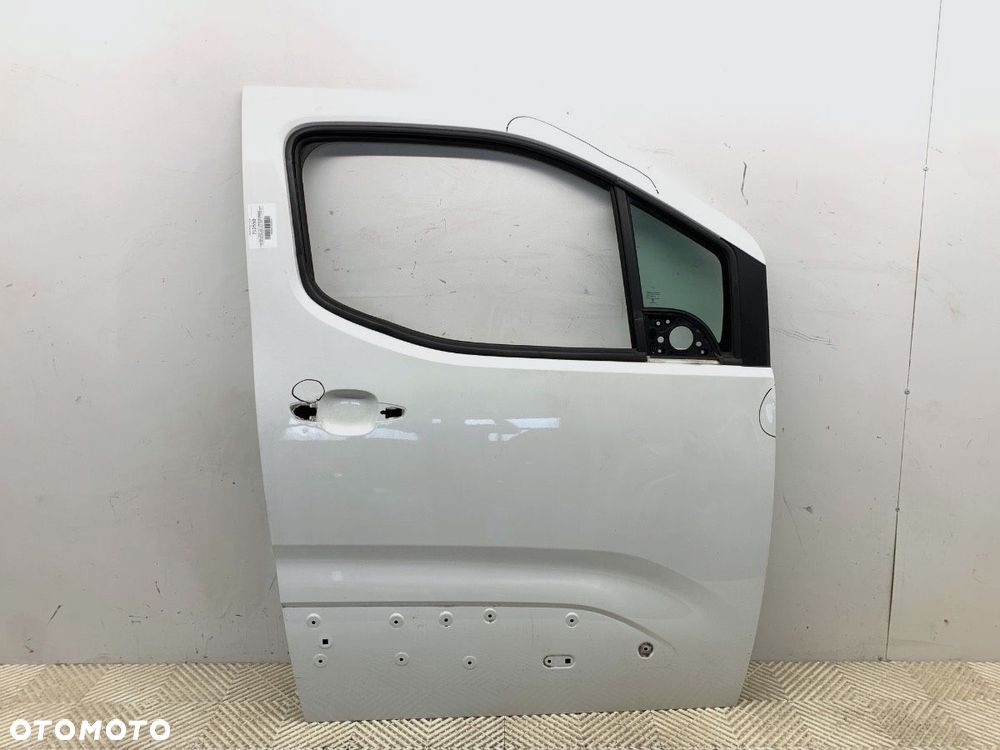 DRZWI PRAWY PRZÓD - 1019.00 PLN - TOYOTA PROACE CITY Nadwozie pełne/minivan 2019 - 2022 1.5 D-4D - 1