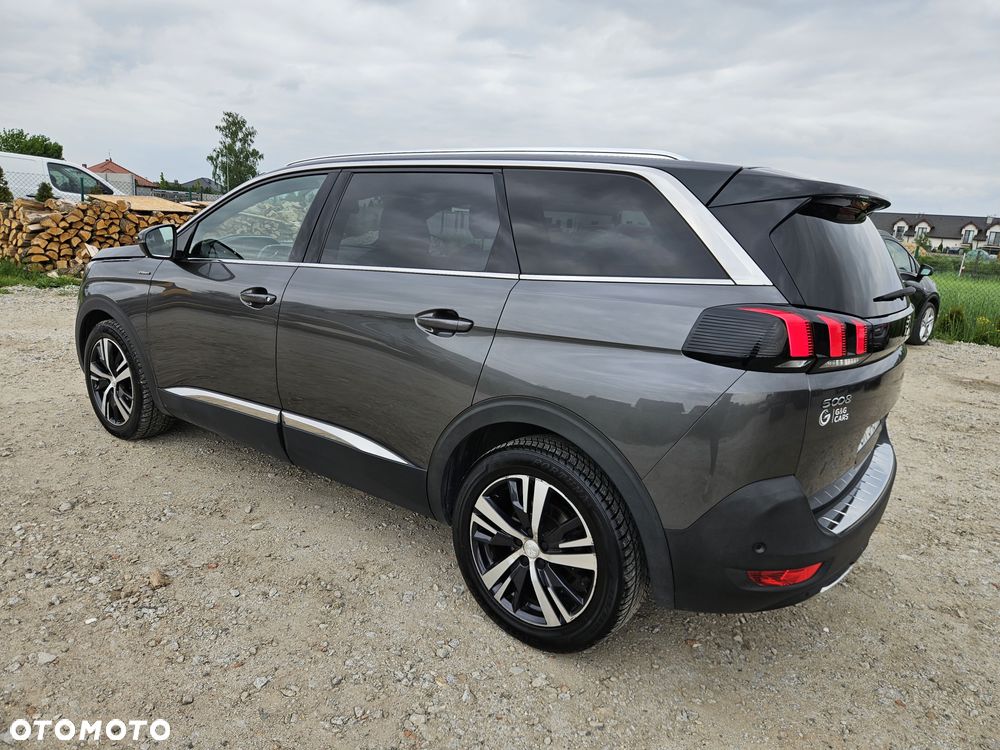 Peugeot 5008 - 10