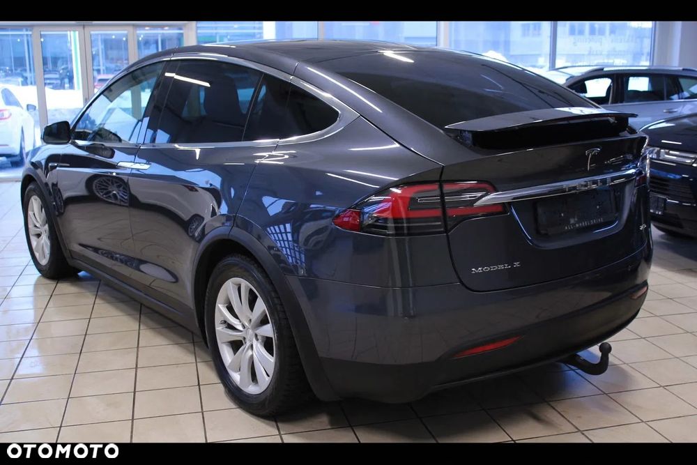 Tesla Model X Long Range Plus - 3
