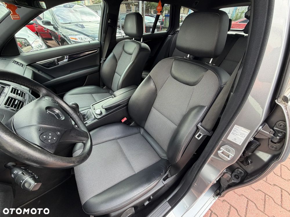 Mercedes-Benz Klasa C 220 CDI DPF BlueEFFICIENCY SPORT EDITION - 15