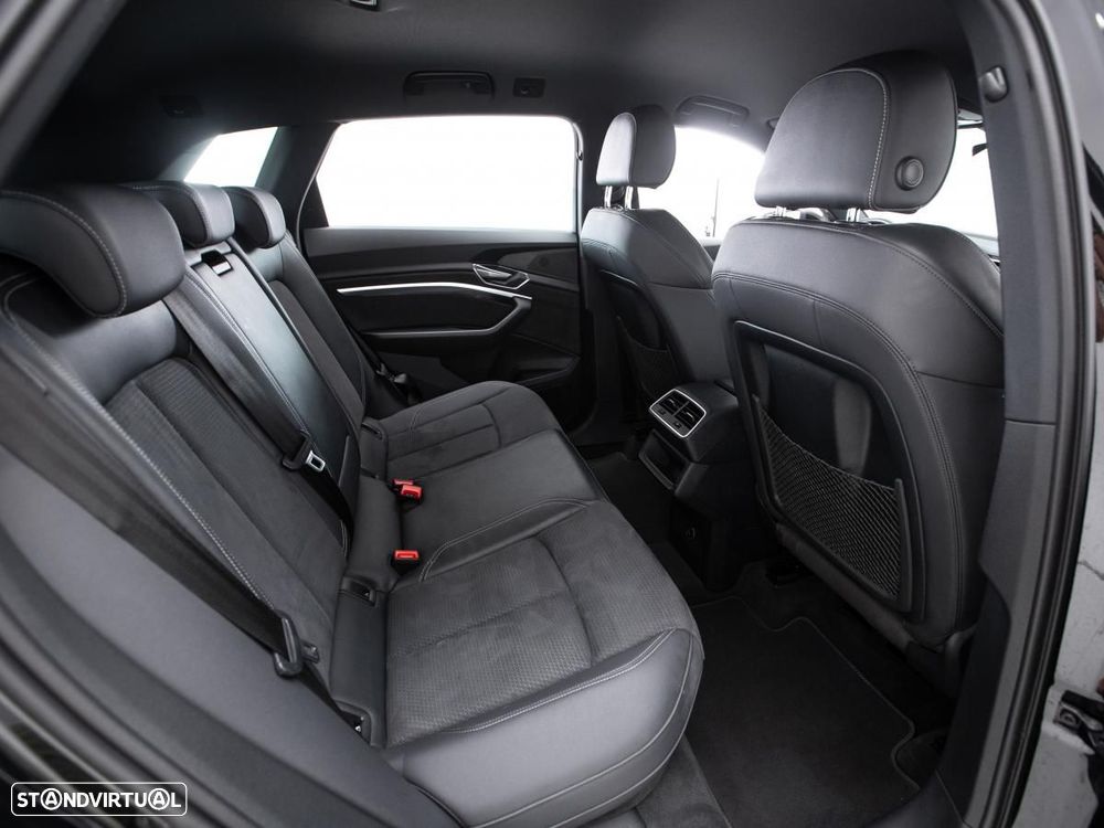 Audi e-tron 55 quattro S line - 12