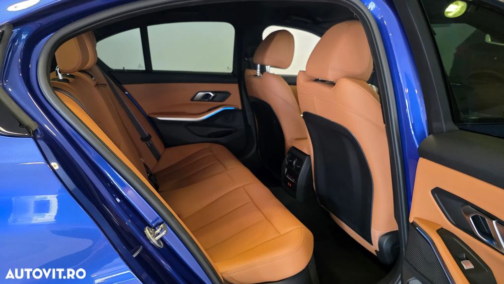 BMW Seria 3 320i AT - 11