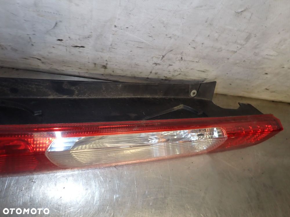 LAMPA PRAWA TYLNA FORD FOCUS MK2 LIFT 2.0 4M51-13404-A - 5