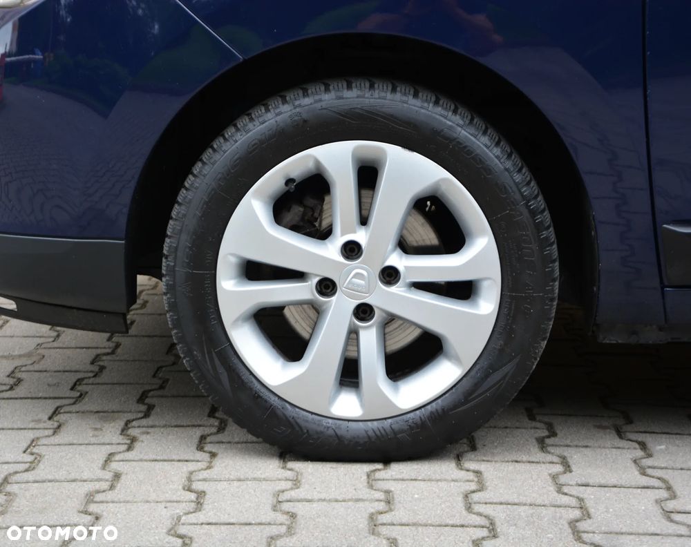 Dacia Lodgy 1.6 MPI 85 Laureate - 11