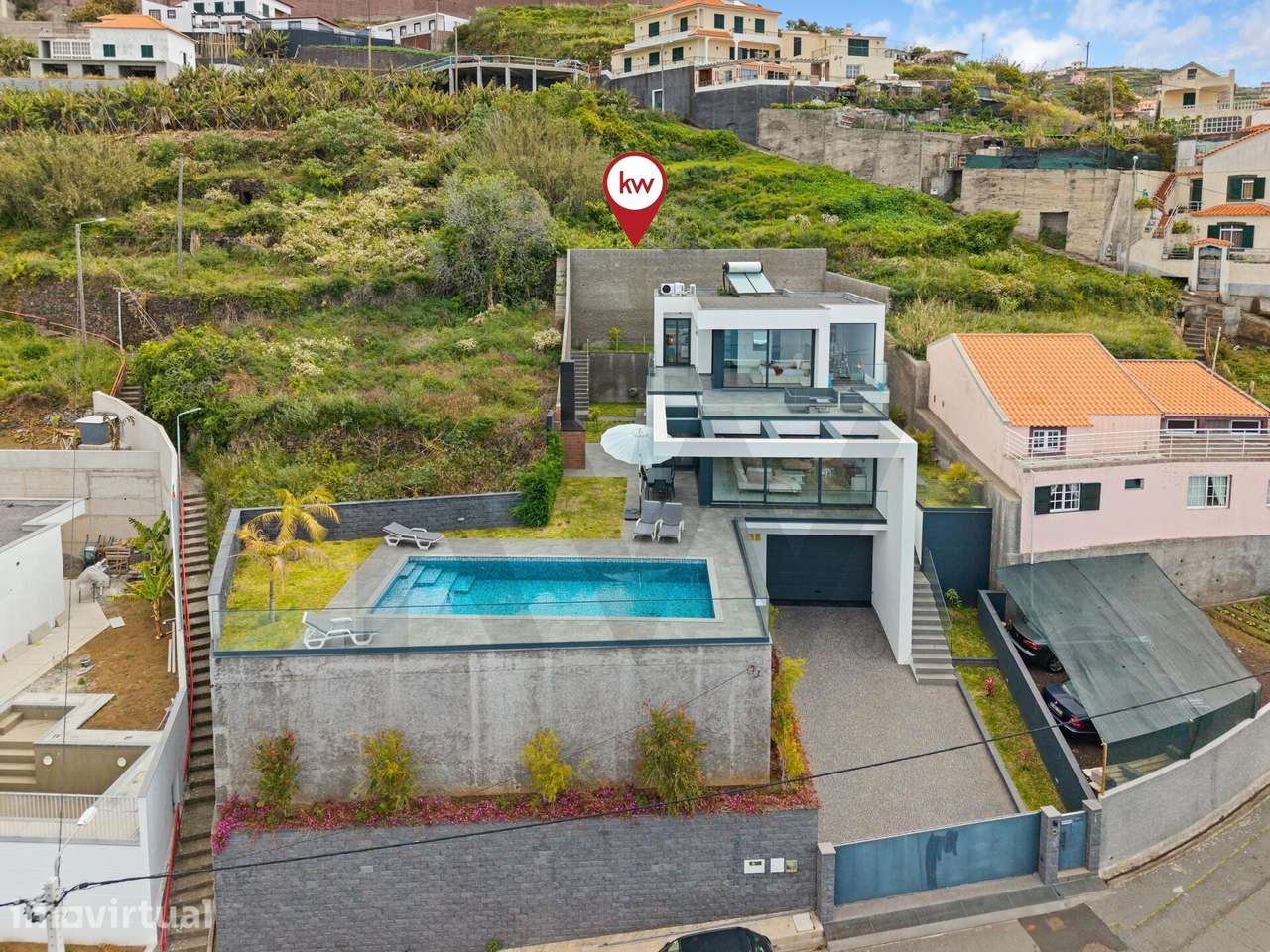 Moradia T3 Contemporânea com Piscina e uma Vista Mar Soberba na Ribeir - Grande imagem: 2/53
