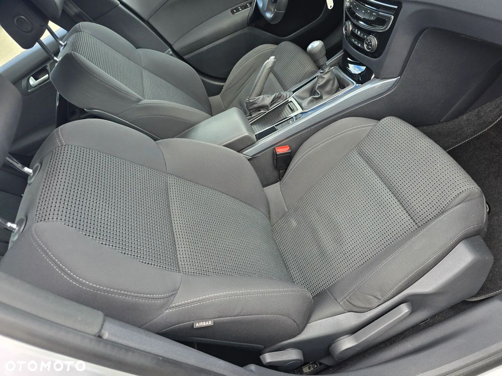 Peugeot 508 1.6 e-THP Active S&S - 16