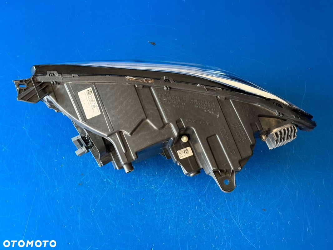 PRAWY FULL LED VOLVO XC90 LIFT HIGH BDB EUROPA - 8