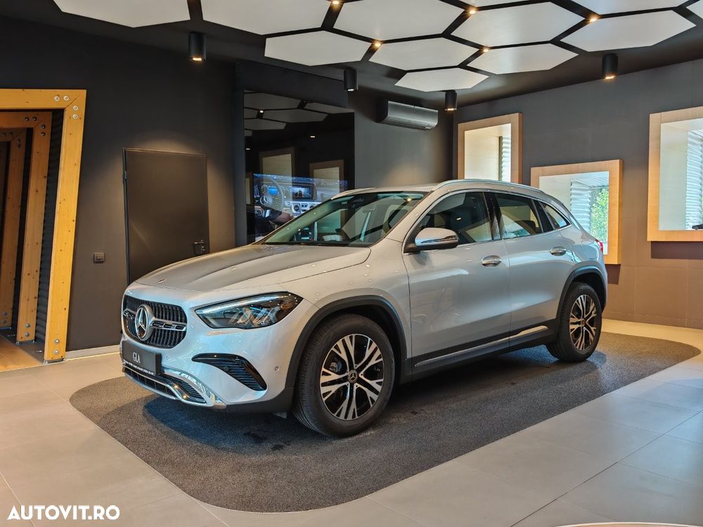 Mercedes-Benz GLA 180 MHEV - 10