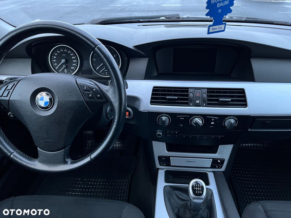 BMW Seria 5 525d - 7