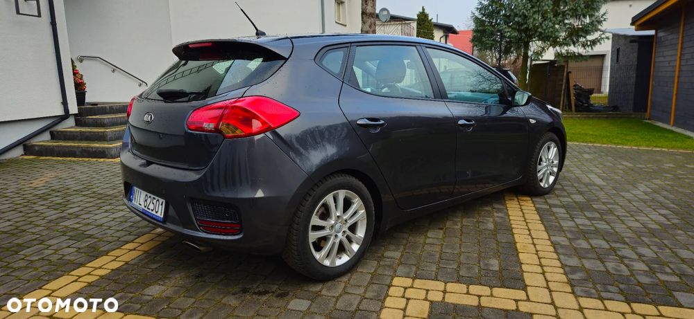 Kia Ceed 1.4 CVVT Dream Team Edition - 6