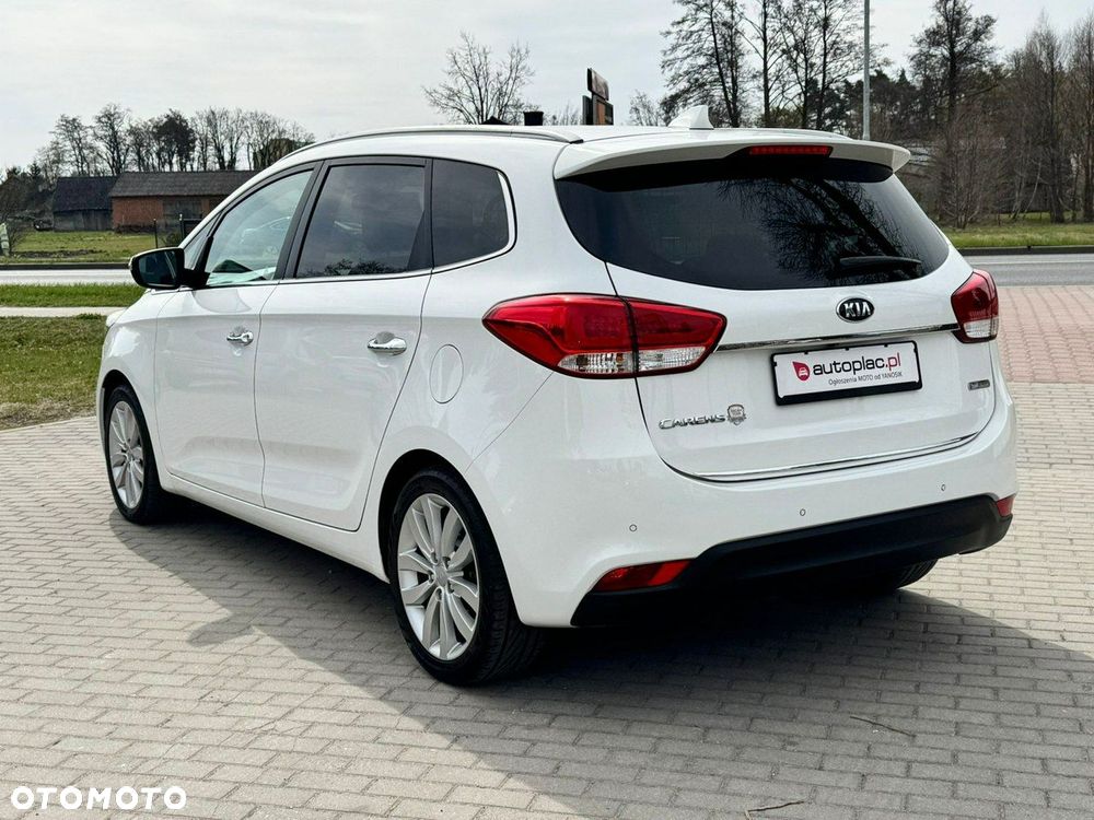 Kia Carens 1.6 GDI Dream-Team Edition - 11