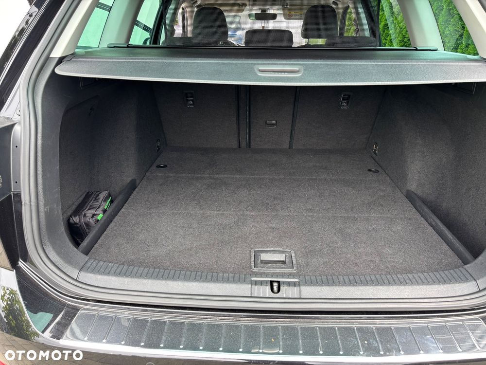 Volkswagen Golf - 10