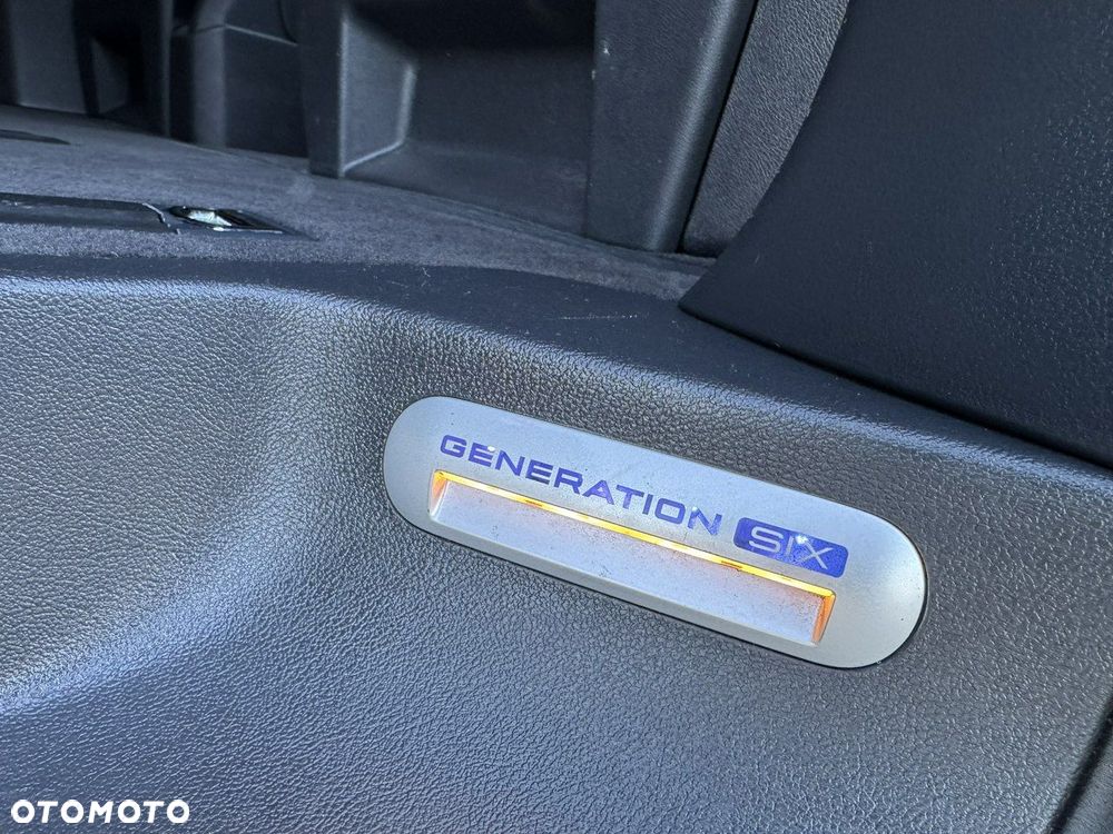 Volkswagen Multivan - 20